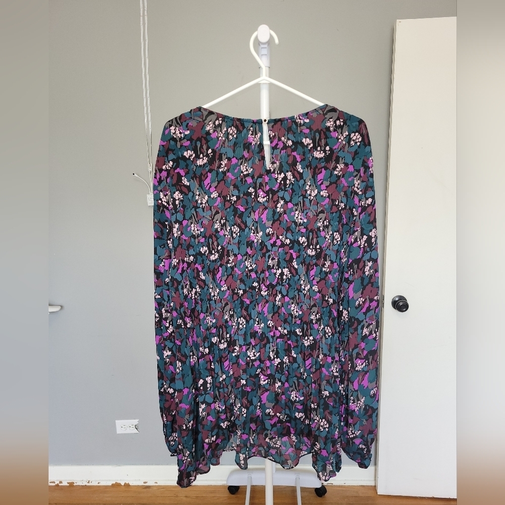 Penningtons Black Floral Pleated Swing Blouse, BNWT, Size 5X - Picture 4 of 9